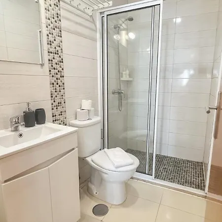 For 2 Just 250m From Largo Intendente *