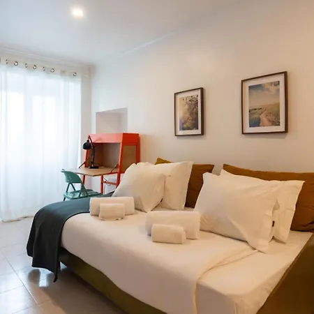 For 2 Just 250m From Largo Intendente * Lisboa