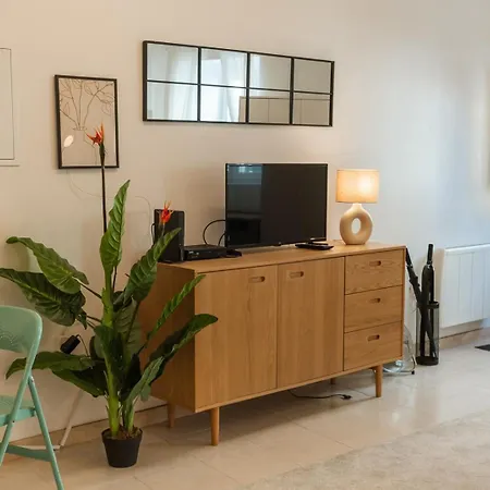For 2 Just 250m From Largo Intendente Apartman *