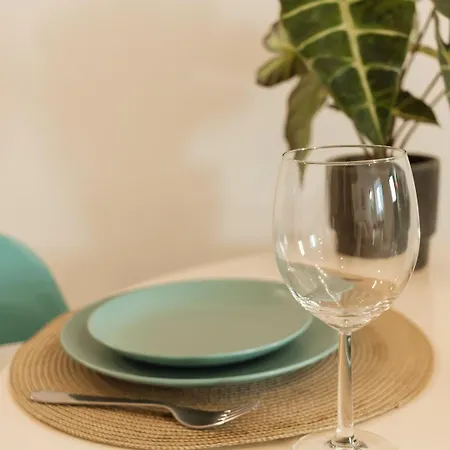 For 2 Just 250m From Largo Intendente 아파트 *