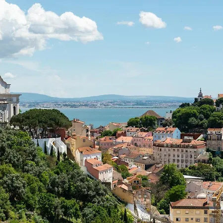 For 2 Just 250m From Largo Intendente 아파트